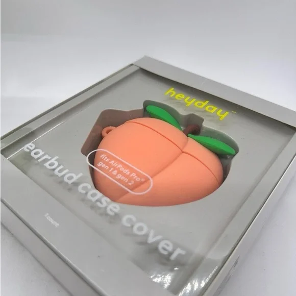 Heyday Peach-Shaped Earbud Case with Green Leaves - Picture 3 of 3